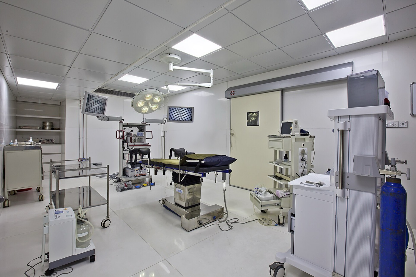 A hospital operating theatre of the kind performing transplants